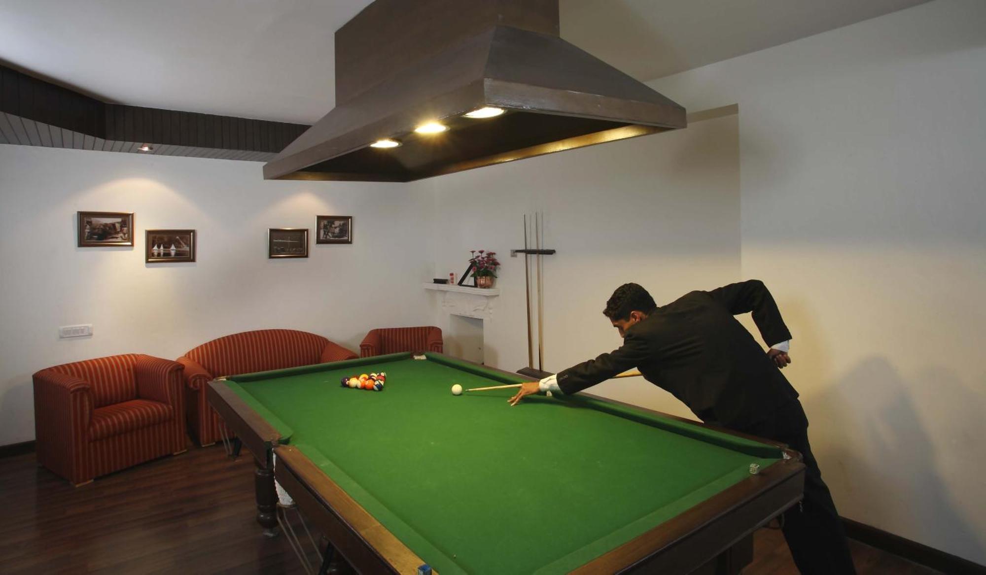 Shervani Hilltop Resort Nainital Dış mekan fotoğraf