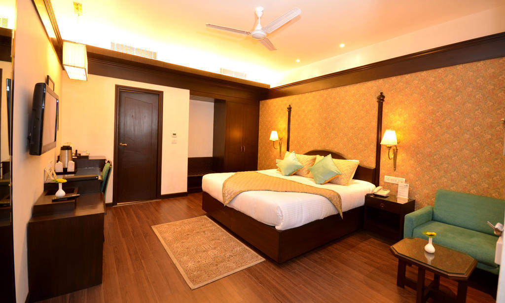 Shervani Hilltop Resort Nainital Dış mekan fotoğraf